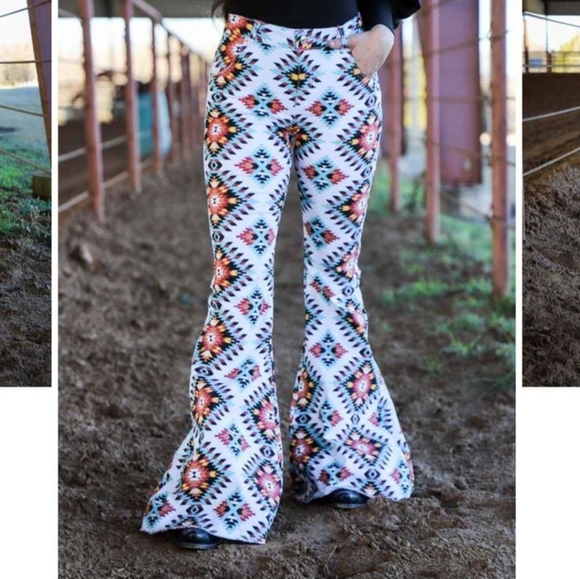 Aztec Plus Size Jeans - Picture 3 of 3